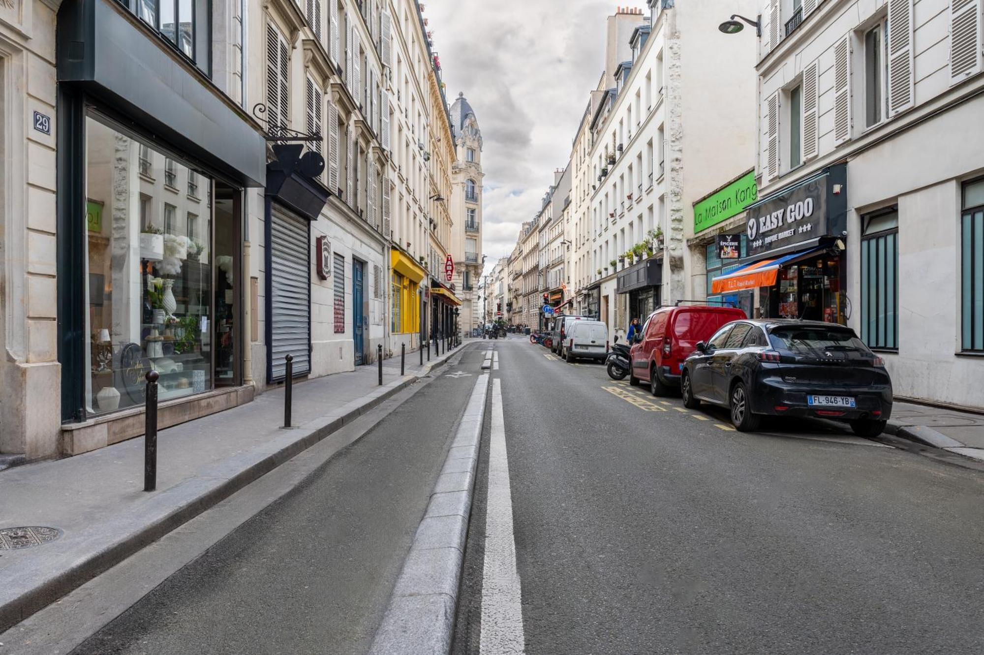 Stylish 1Bd Flat With Patio Rue Des Petites Ecuries Apartment Paris Exterior photo